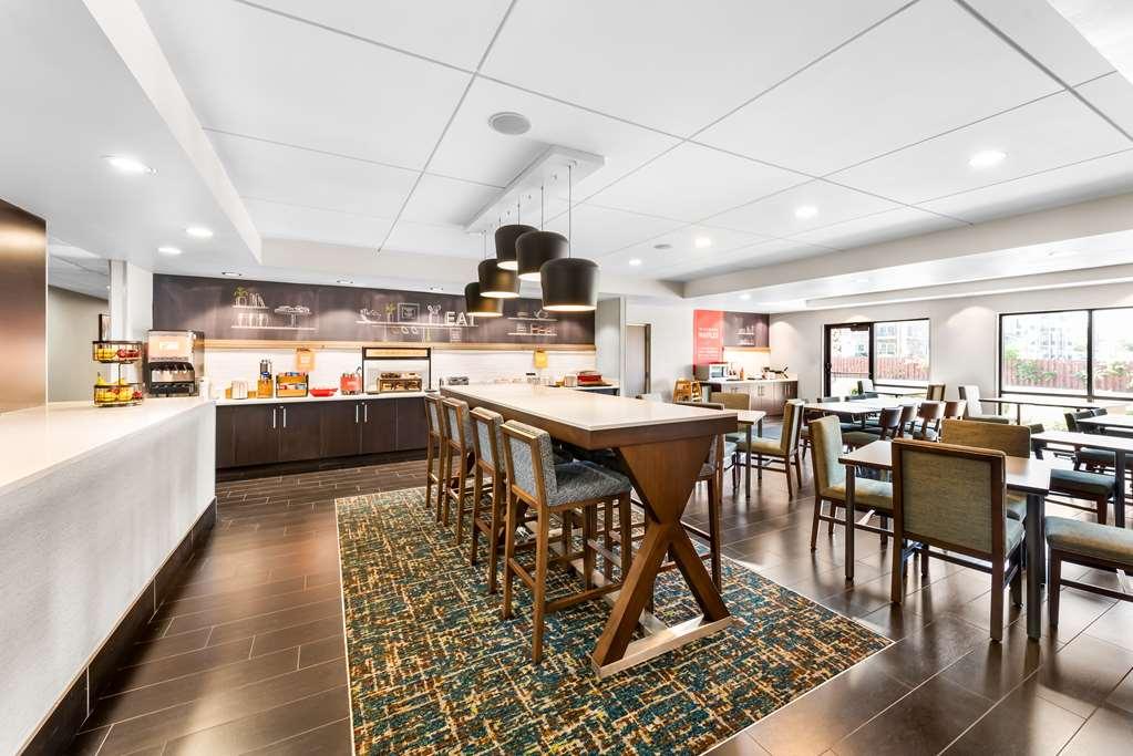 Hampton Inn Dayton/Huber Heights Restaurant photo